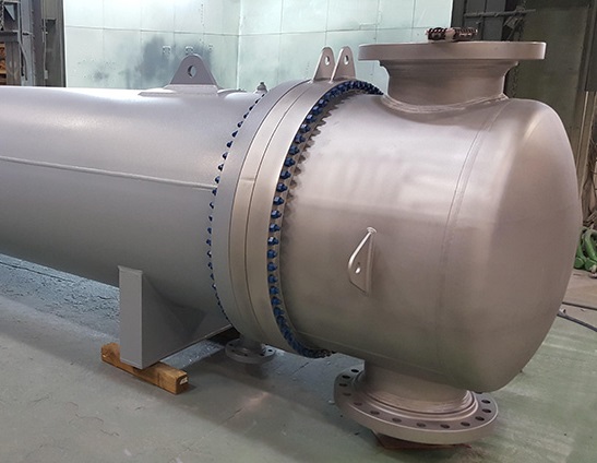 Shell and tube heat exchangers