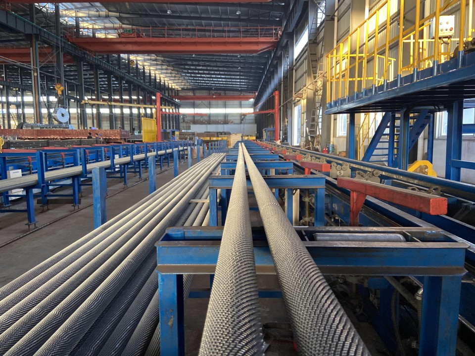 High-frequency welding serrated finned tubes