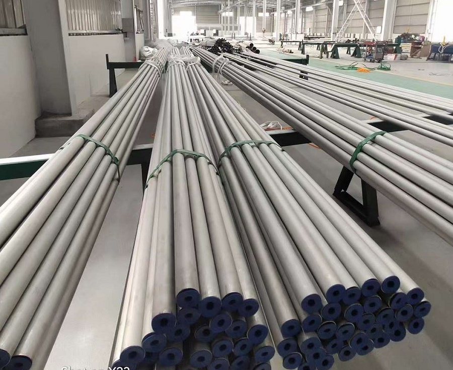 ASTM A213 TP309 Seamless Tube in a high-temperature industrial environment