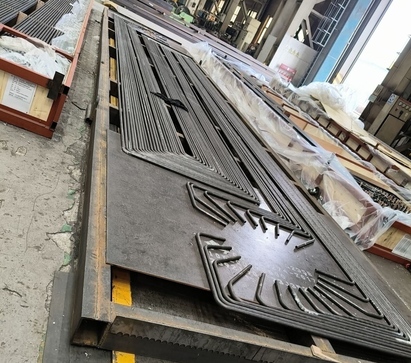 Superheater with Bare Tubes