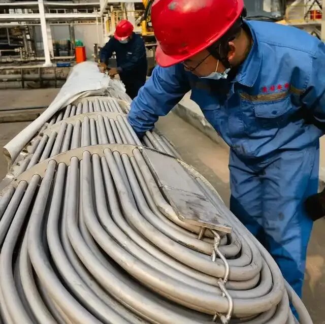 China's foreign trade started steadily and the total export value in the firs...